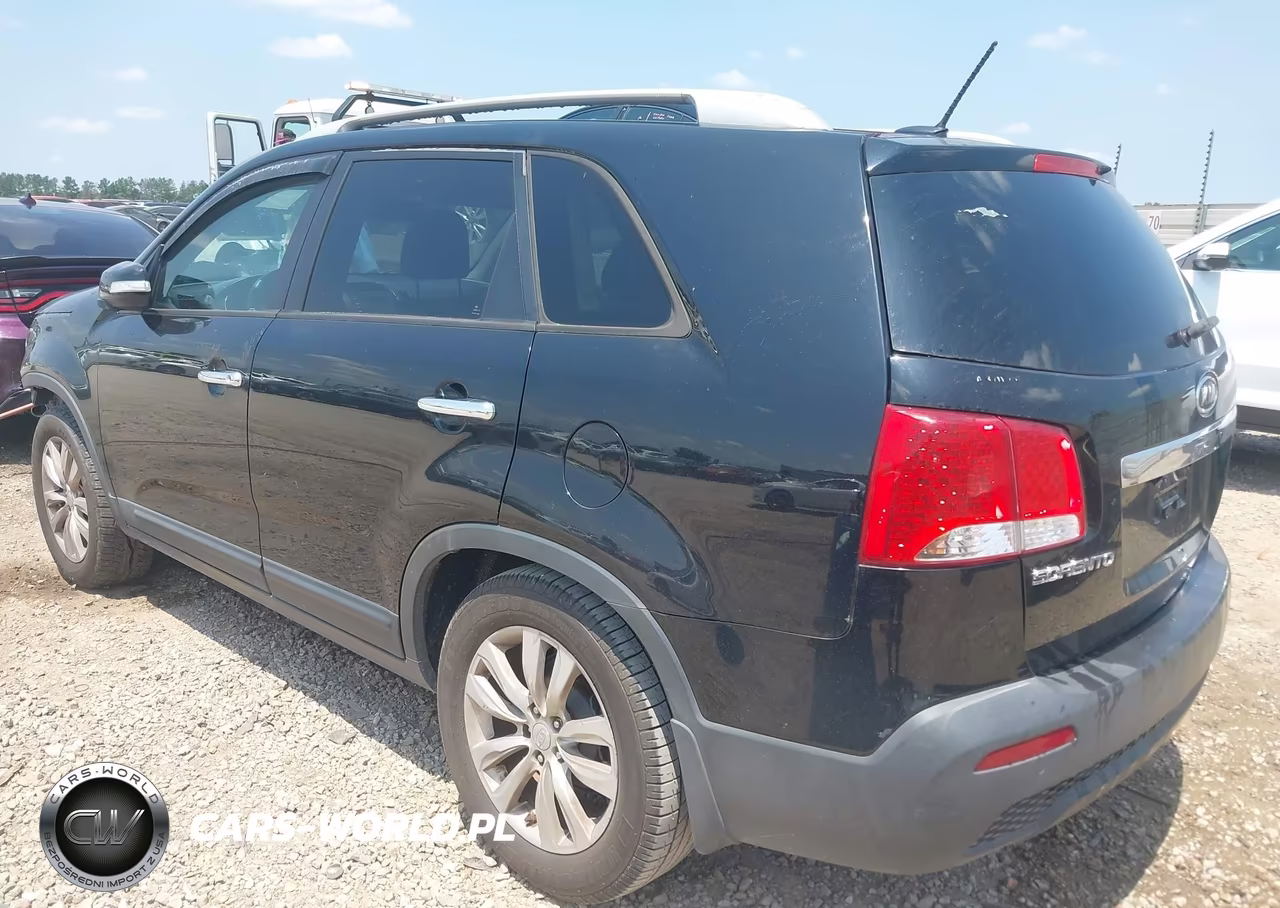 2013 Kia Sorento Lx VIN:5XYKT4A60DG326892 - 3