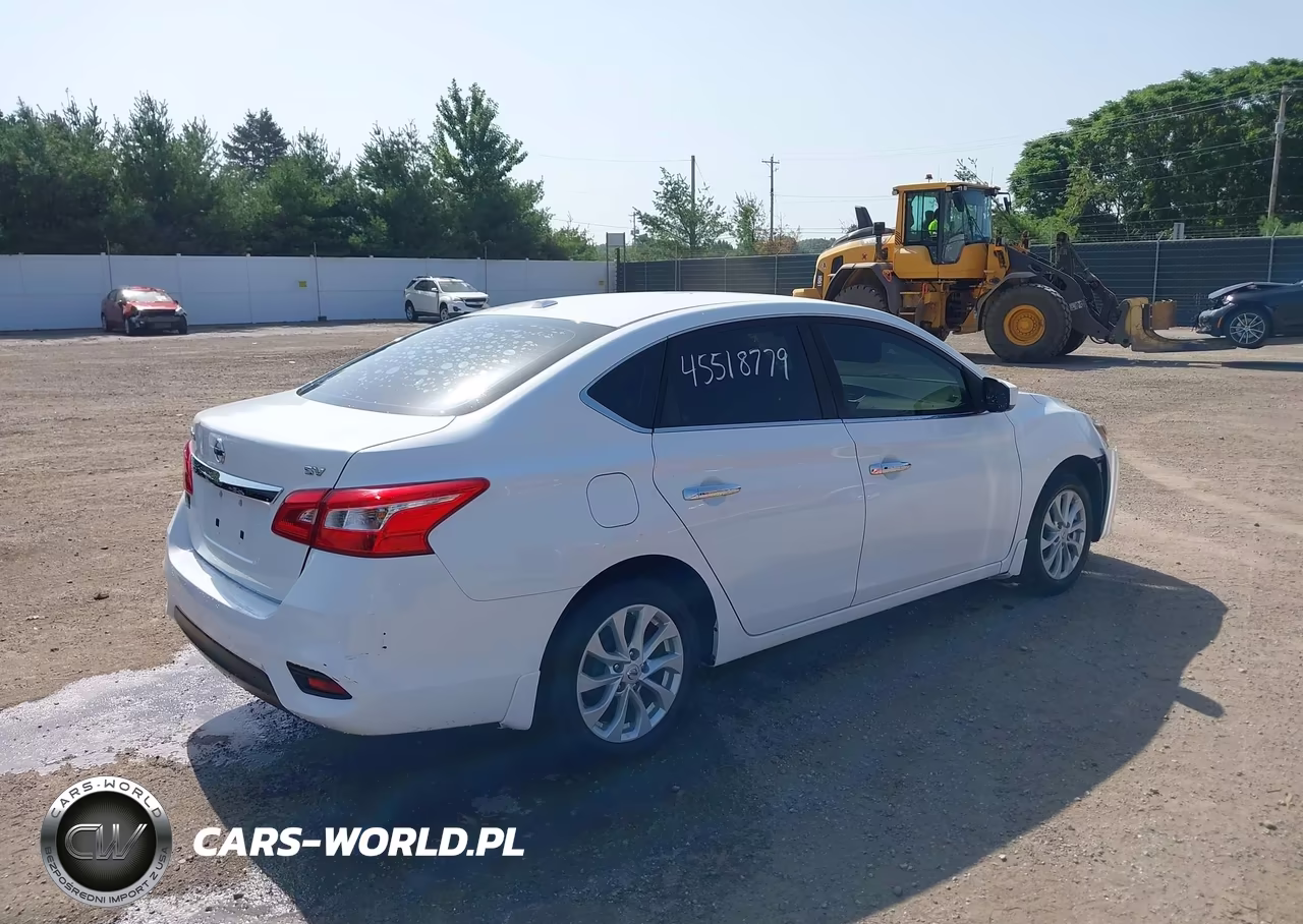 2018 Nissan Sentra Sv VIN:3N1AB7AP3JY308390 - 4
