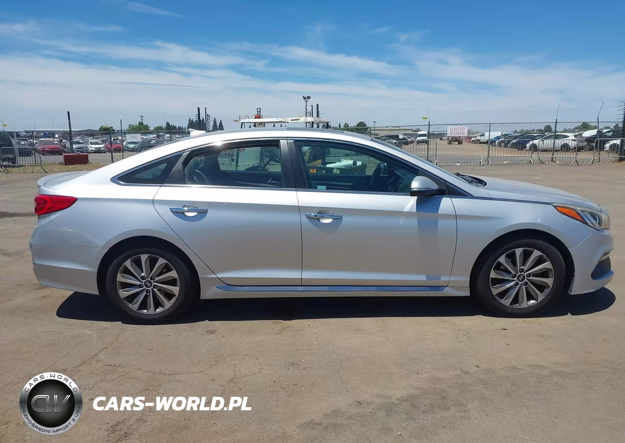 2016 Hyundai Sonata Sport VIN:5NPE34AF8GH413305 - 14