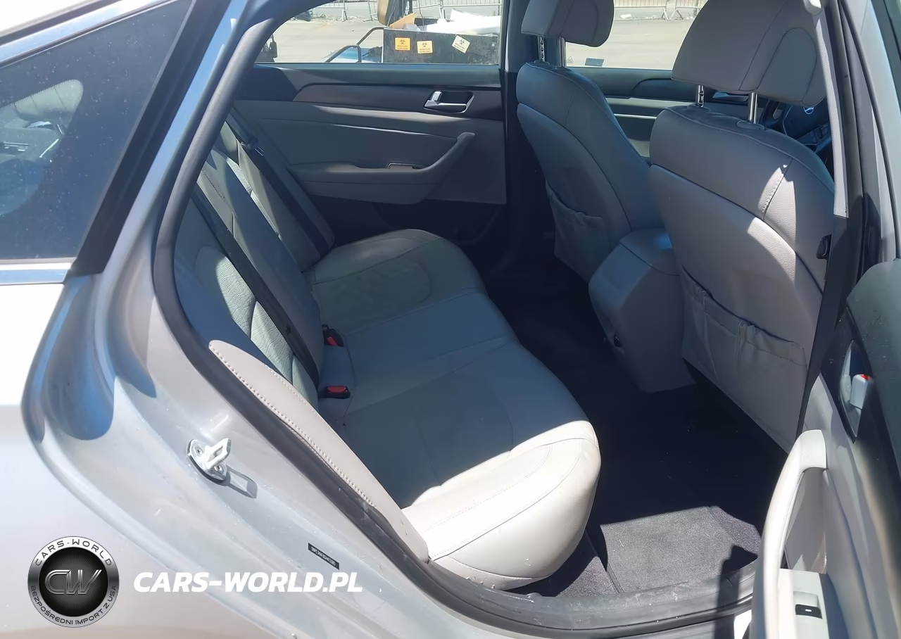 2016 Hyundai Sonata Sport VIN:5NPE34AF8GH413305 - 8