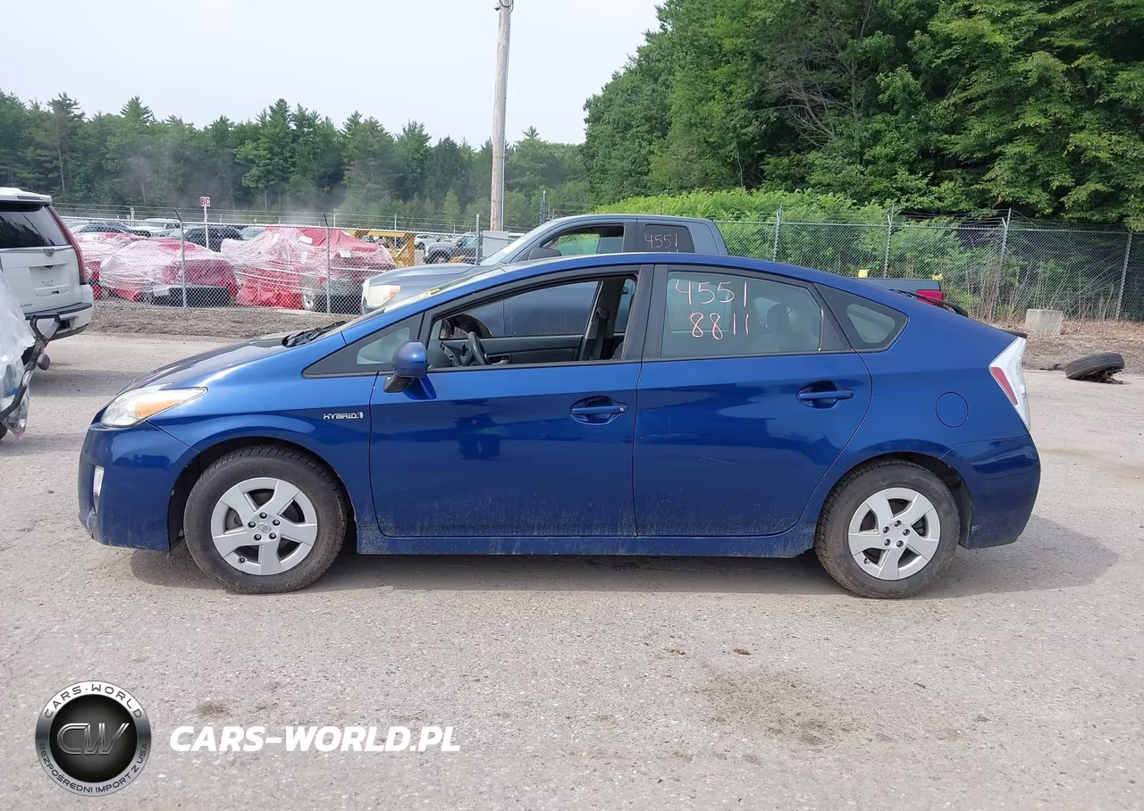 2011 Toyota Prius Two VIN:JTDKN3DU9B1403240 - 14
