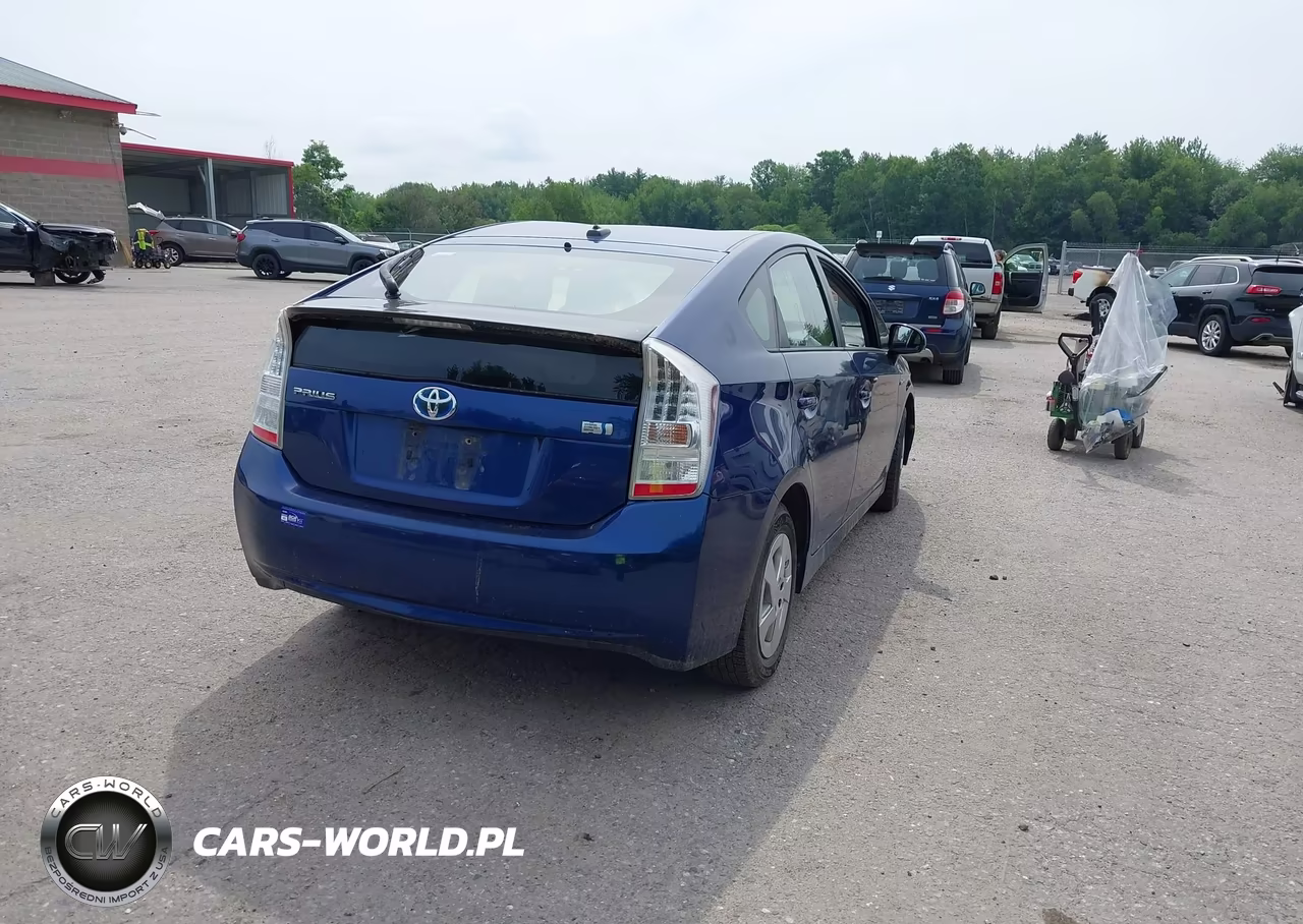 2011 Toyota Prius Two VIN:JTDKN3DU9B1403240 - 4