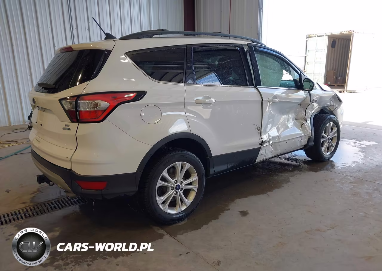 2018 Ford Escape Se VIN:1FMCU9GD6JUB43409 - 4