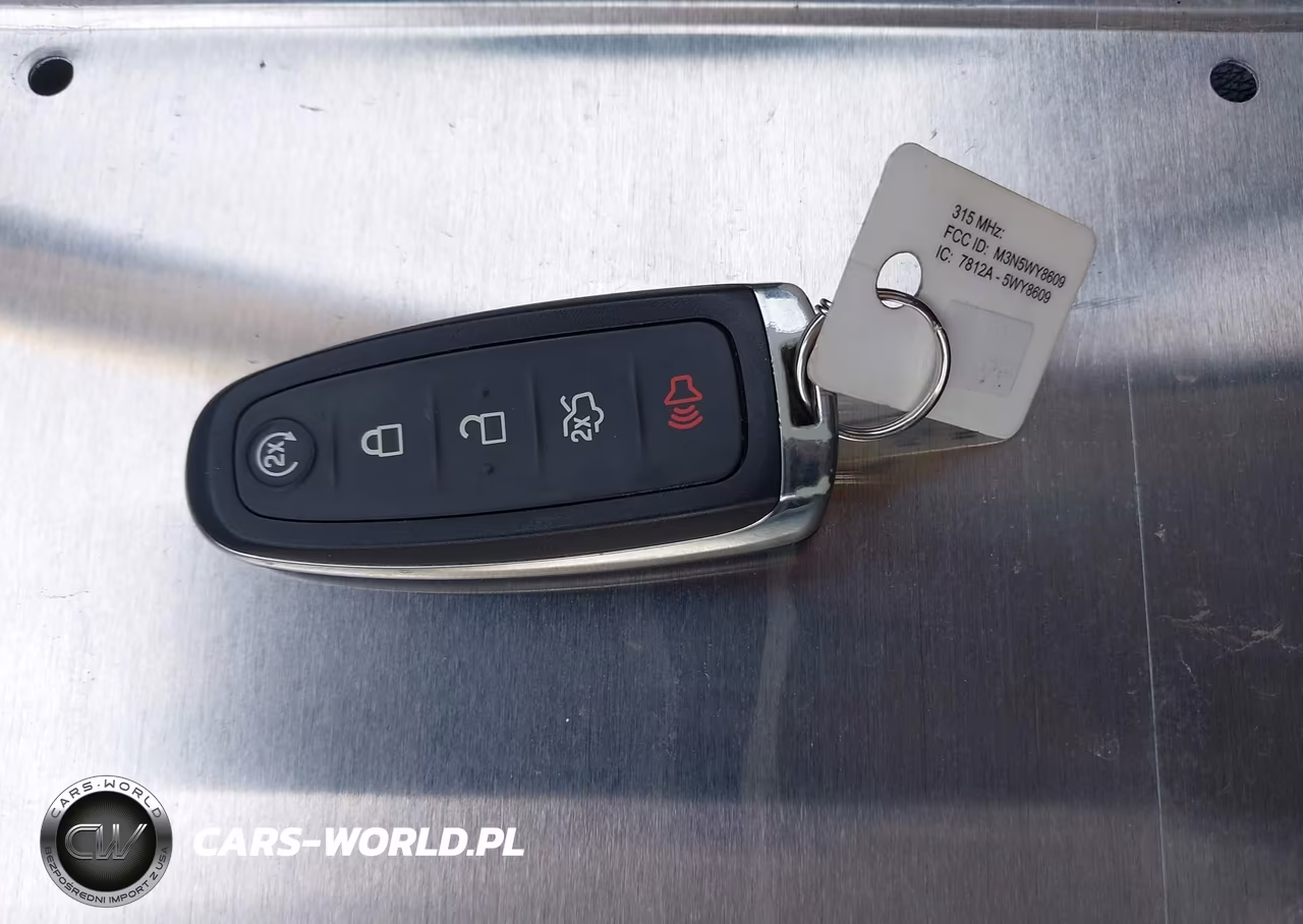 2019 Ford Escape Titanium VIN:1FMCU9J93KUB27688 - 11