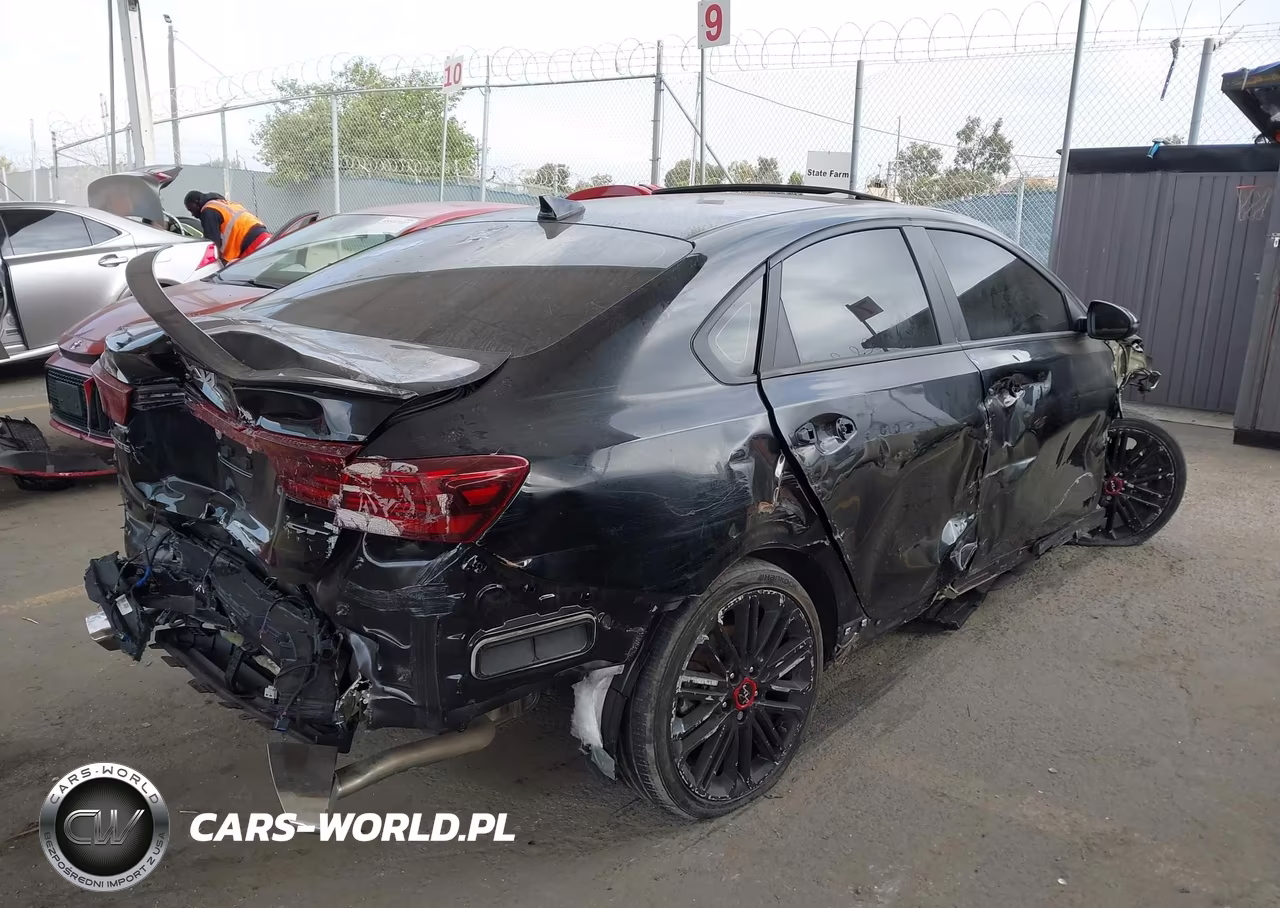 2023 Kia Forte Gt VIN:3KPF44AC6PE640567 - 4