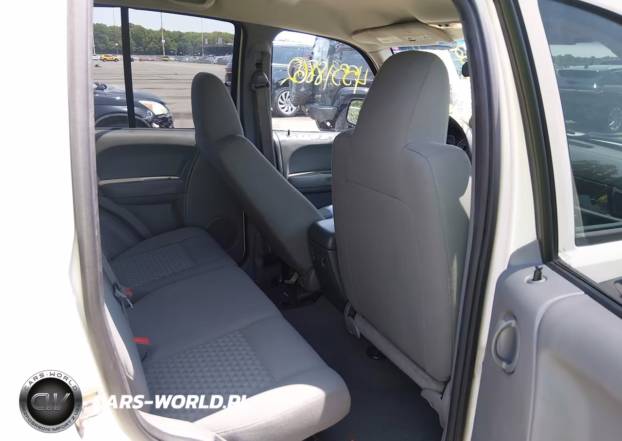 2007 Jeep Liberty Sport VIN:1J4GL48K47W707154 - 8