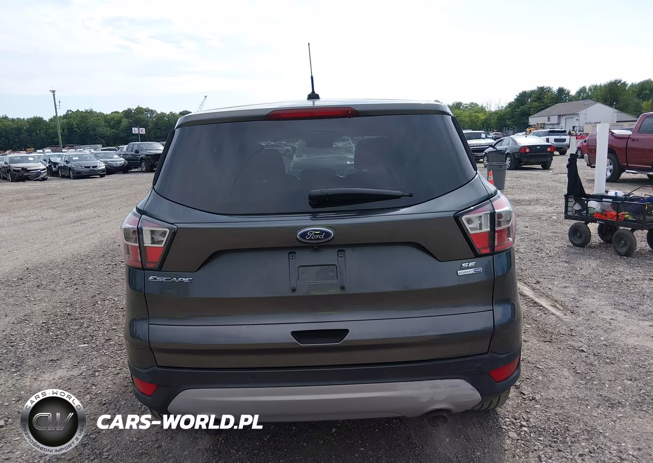 2017 Ford Escape Se VIN:1FMCU9GD4HUC54986 - 16