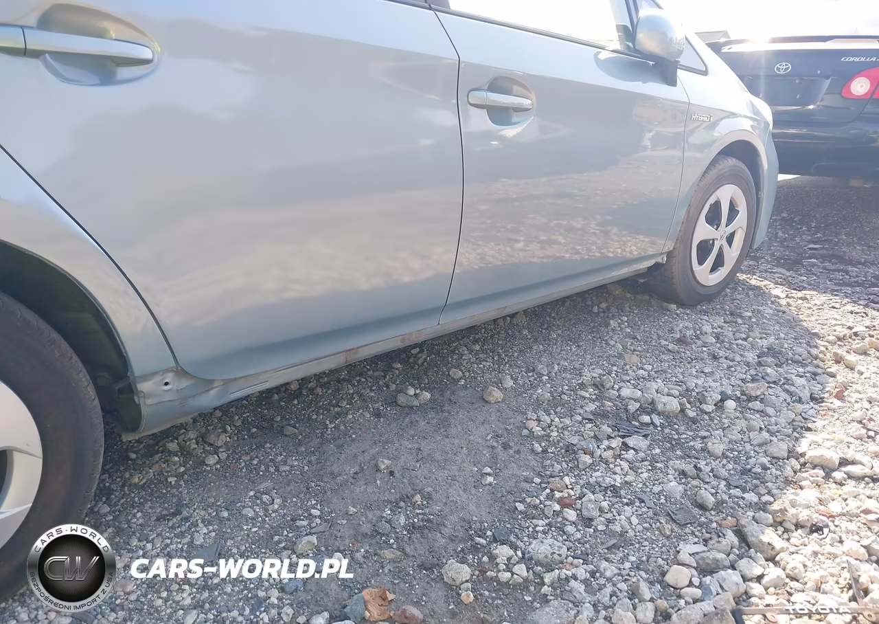 2013 Toyota Prius Three VIN:JTDKN3DU3D1728341 - 18