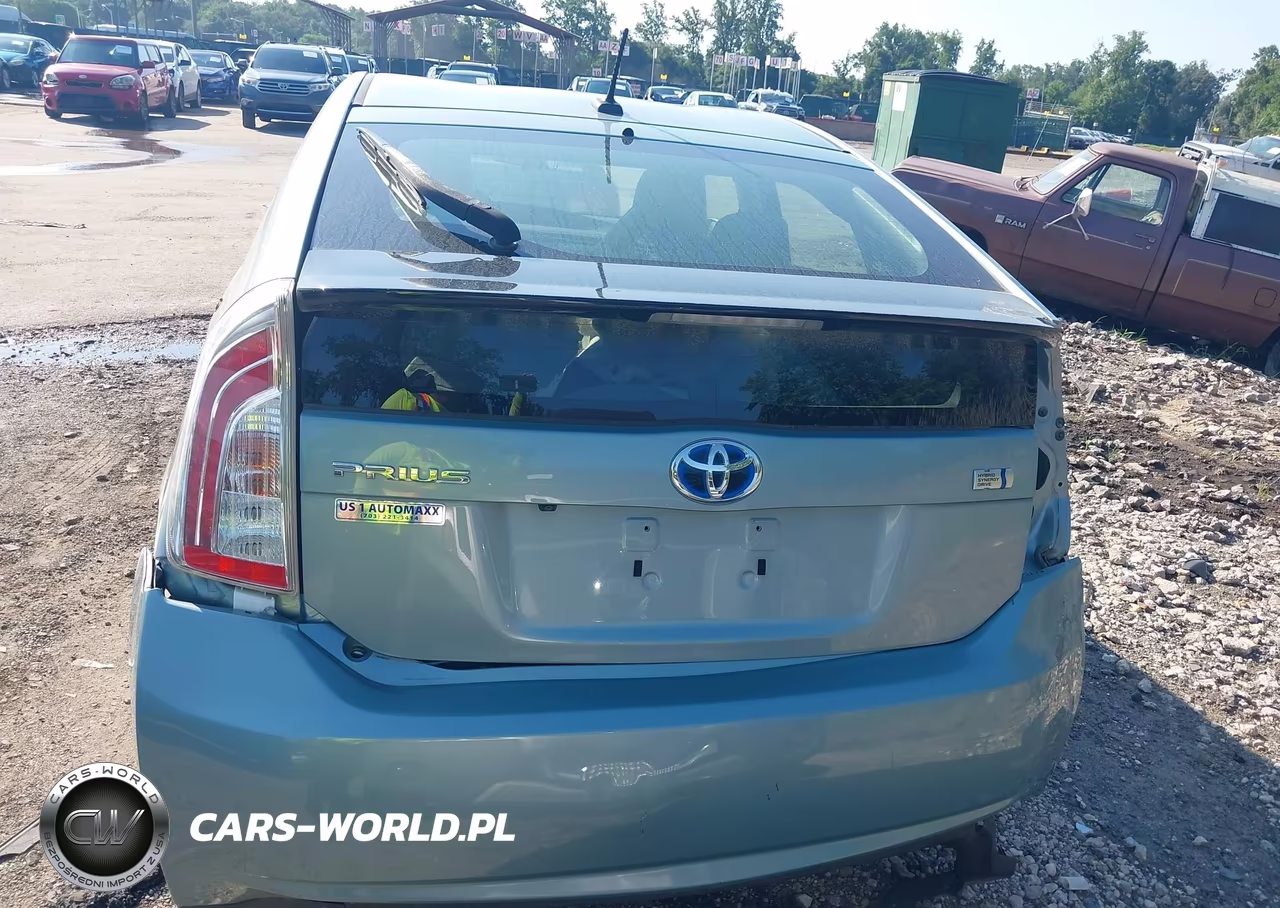 2013 Toyota Prius Three VIN:JTDKN3DU3D1728341 - 6