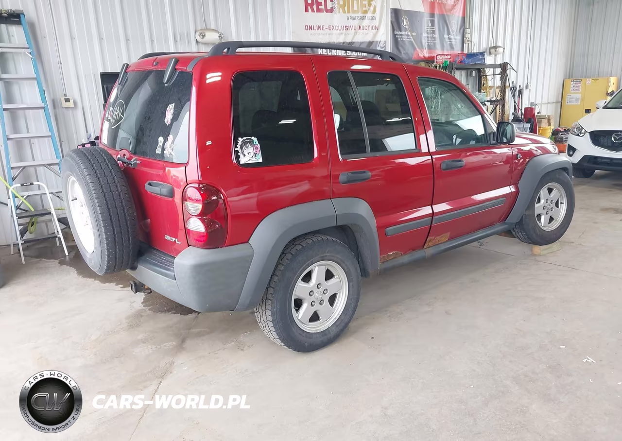 2007 Jeep Liberty Sport VIN:1J4GL48K67W538562 - 4