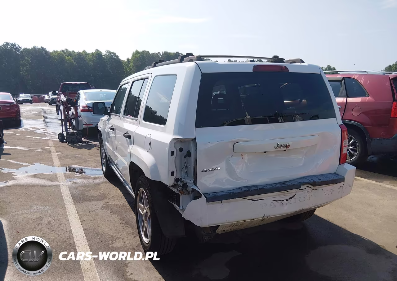 2007 Jeep Patriot Sport VIN:1J8FF28W57D365704 - 3