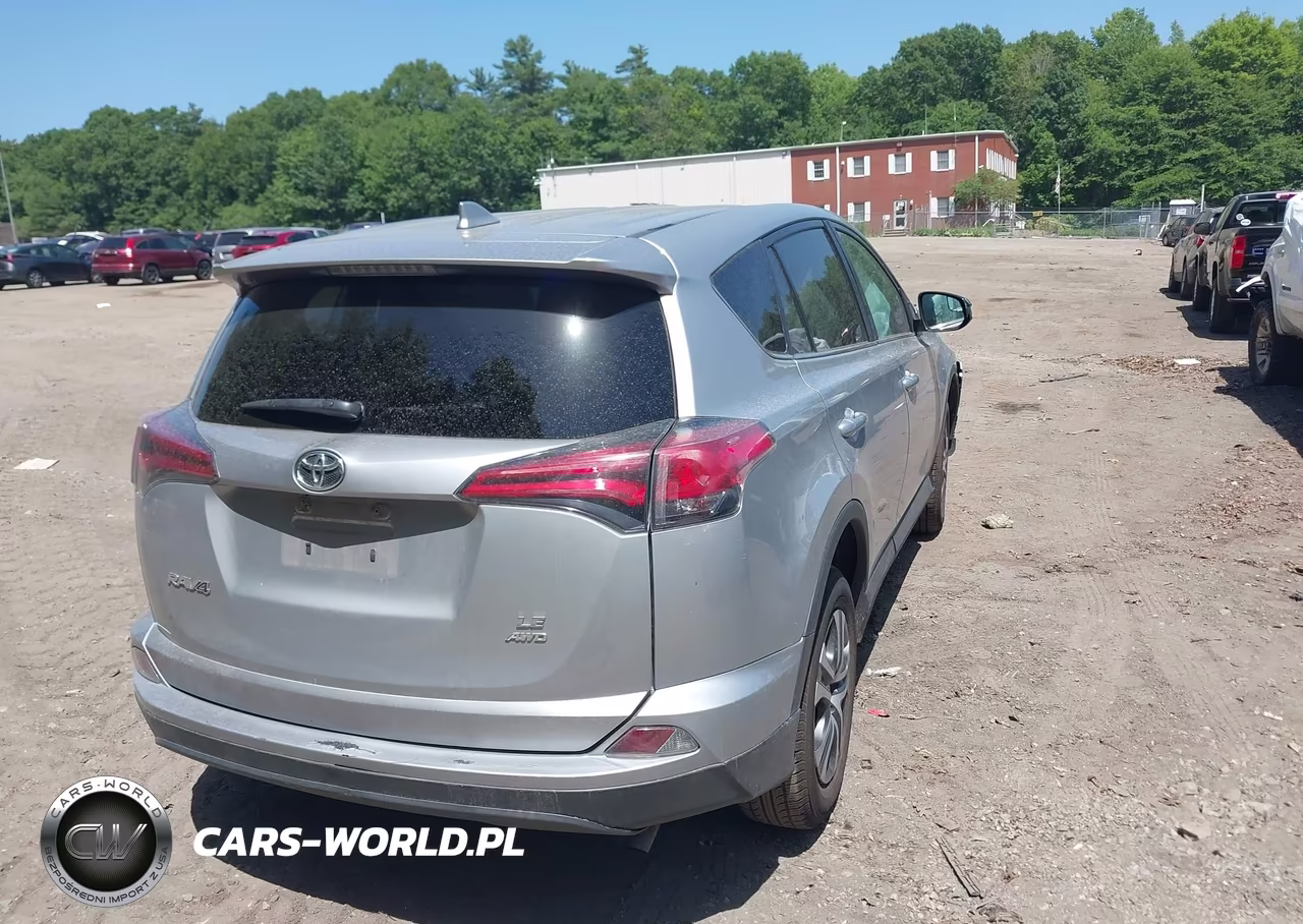 2018 Toyota Rav4 Le VIN:2T3BFREV4JW789136 - 4