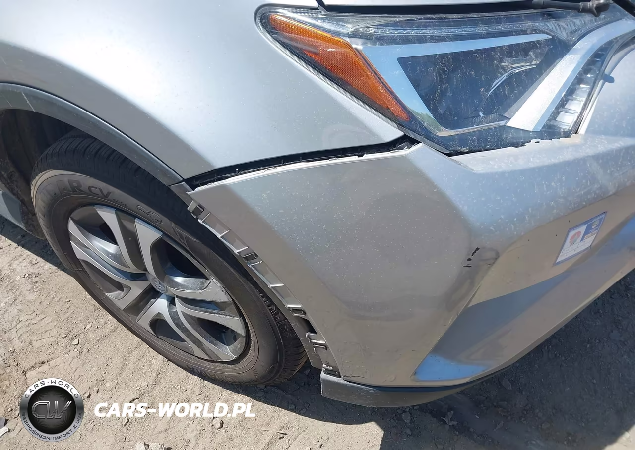 2018 Toyota Rav4 Le VIN:2T3BFREV4JW789136 - 6
