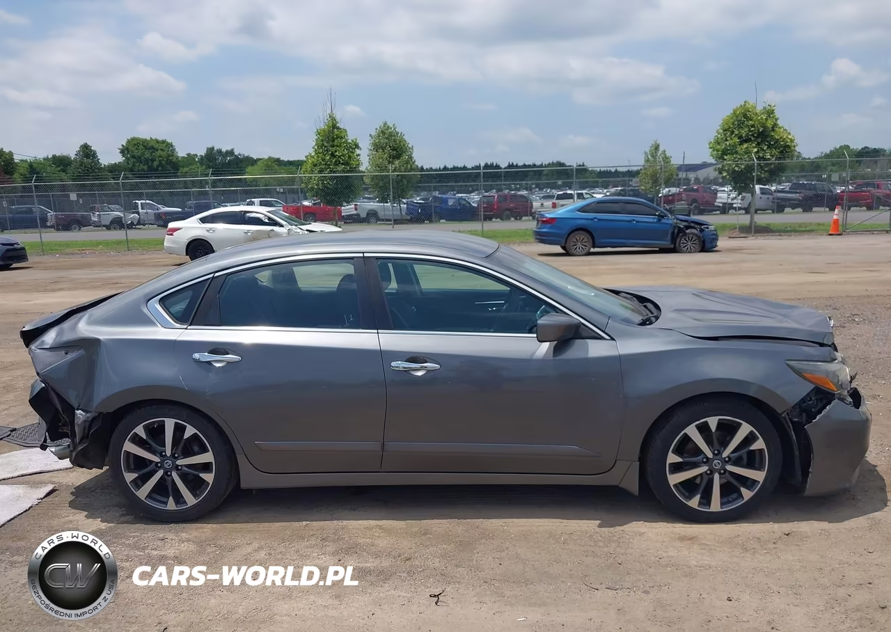 2017 Nissan Altima 2.5 Sr VIN:1N4AL3AP2HC112677 - 13