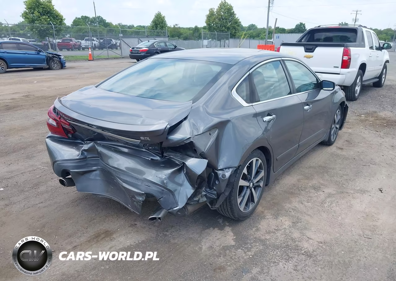 2017 Nissan Altima 2.5 Sr VIN:1N4AL3AP2HC112677 - 4