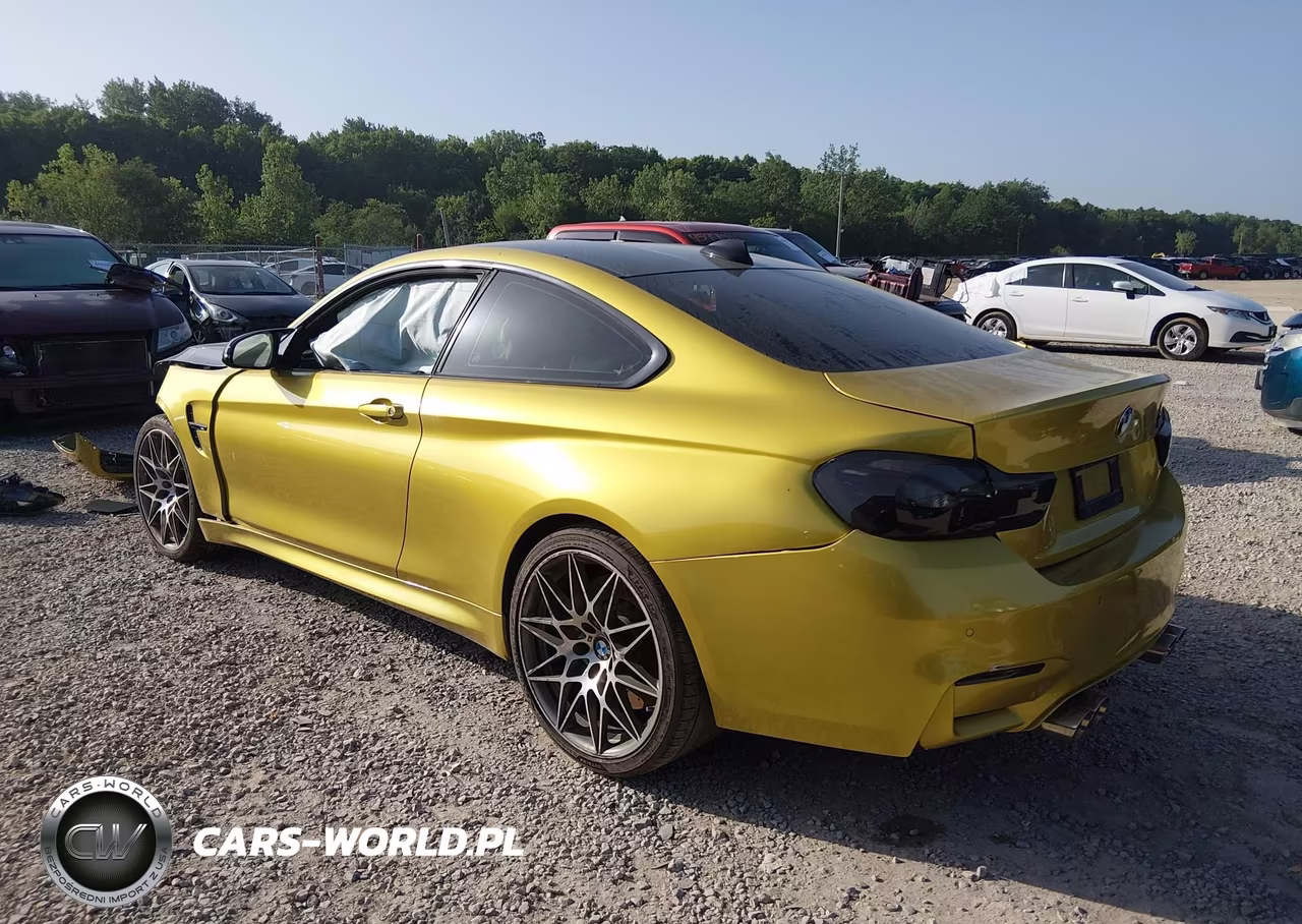 BMW M4 VIN:WBS4Y9C58JAC88055 - 3