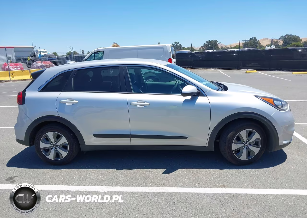 2018 Kia Niro Fe VIN:KNDCB3LC2J5184246 - 14