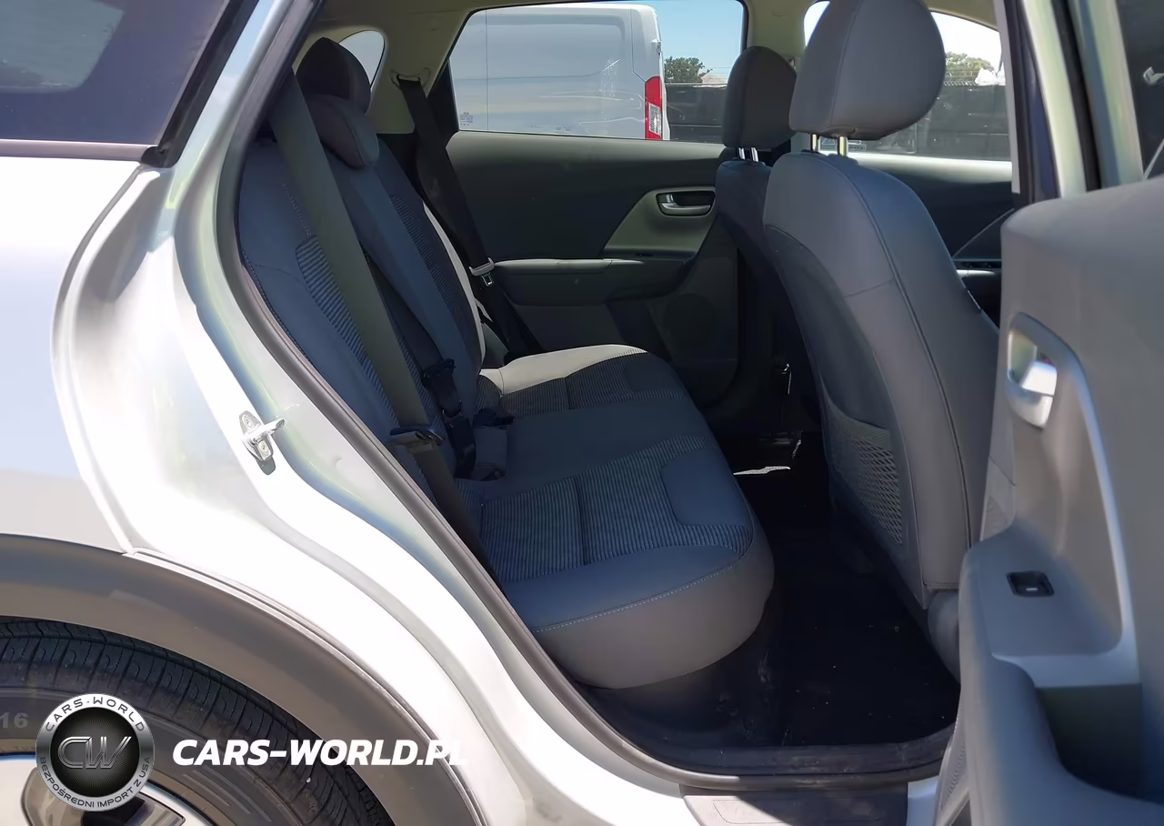 2018 Kia Niro Fe VIN:KNDCB3LC2J5184246 - 8