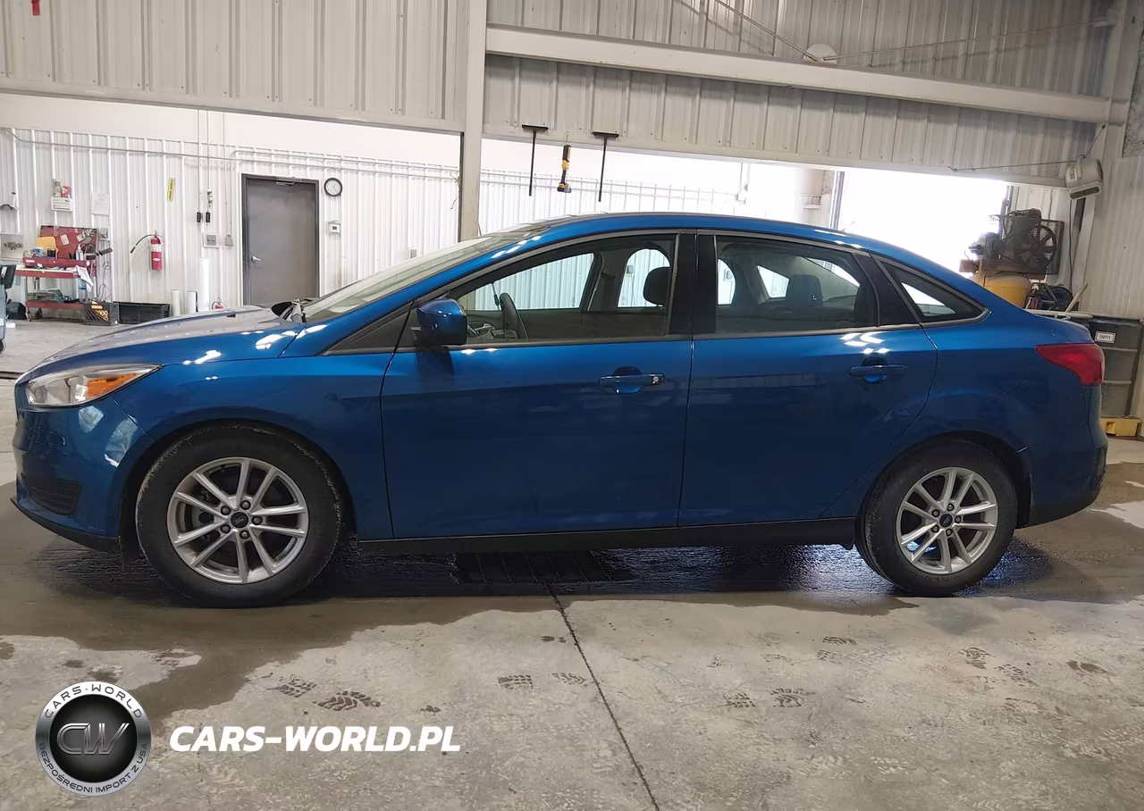 2018 Ford Focus Se VIN:1FADP3F29JL329101 - 14