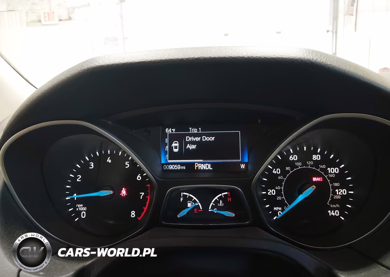 2018 Ford Focus Se VIN:1FADP3F29JL329101 - 7