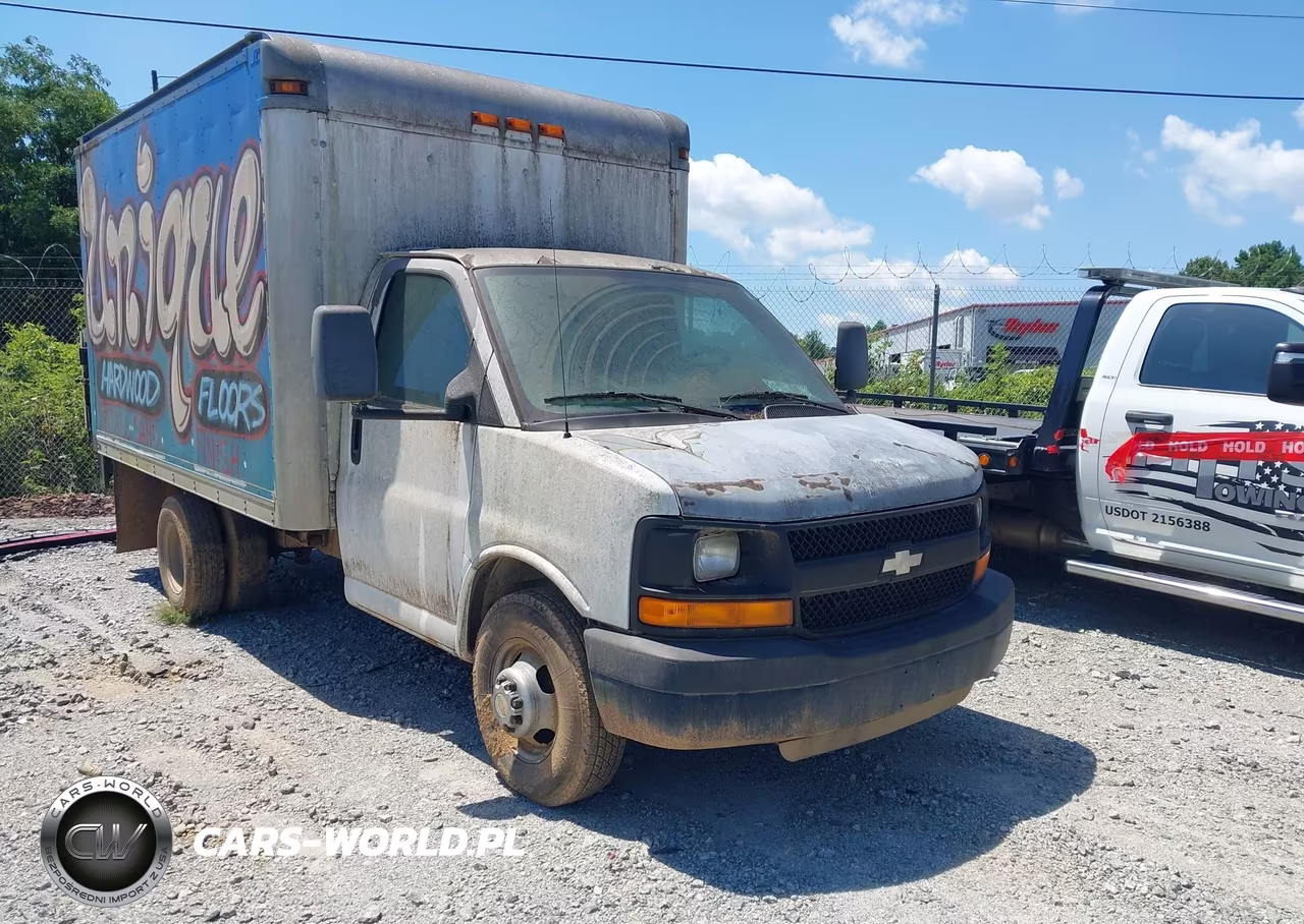 2009 Chevrolet Express Cutaway Work Van