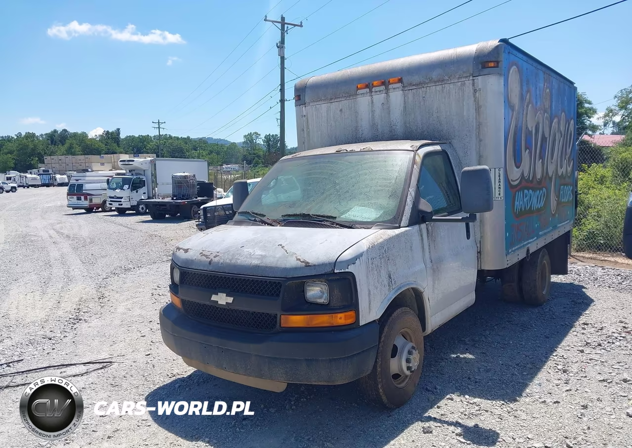 2009 Chevrolet Express Cutaway Work Van VIN:1GBHG31C791177424 - 2
