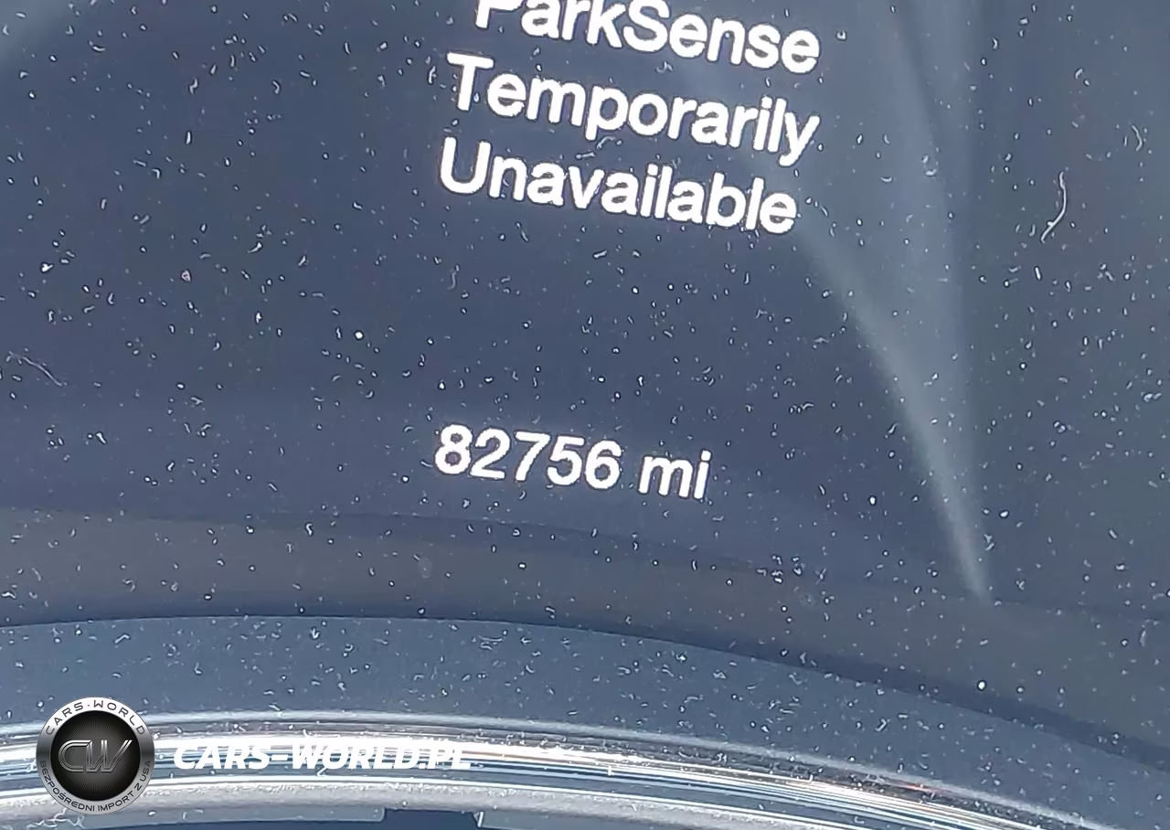 2020 Jeep Grand Cherokee Upland 4X4 VIN:1C4RJFAG2LC157891 - 15