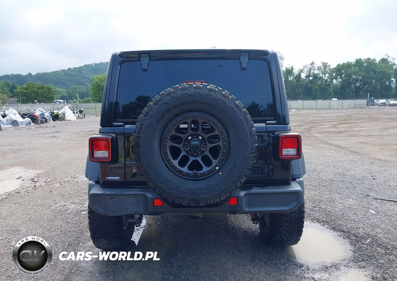 2022 Jeep Wrangler Unlimited High Tide 4X4 VIN:1C4HJXDG6NW235166 - 17
