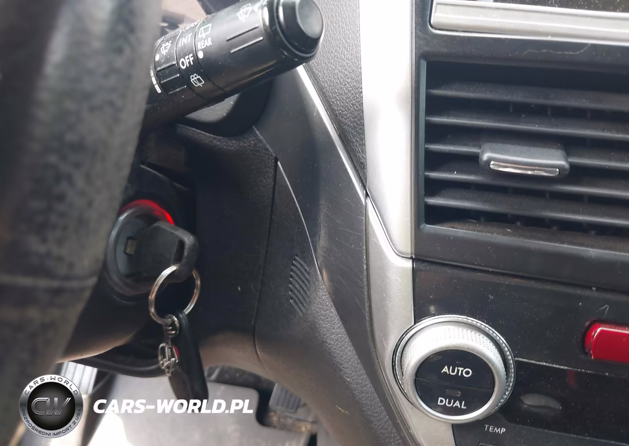 2011 Subaru Forester 2.5X Touring VIN:JF2SHAHC3BH726933 - 11