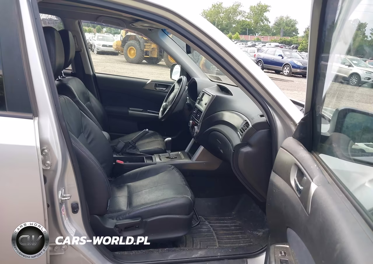 2011 Subaru Forester 2.5X Touring VIN:JF2SHAHC3BH726933 - 5