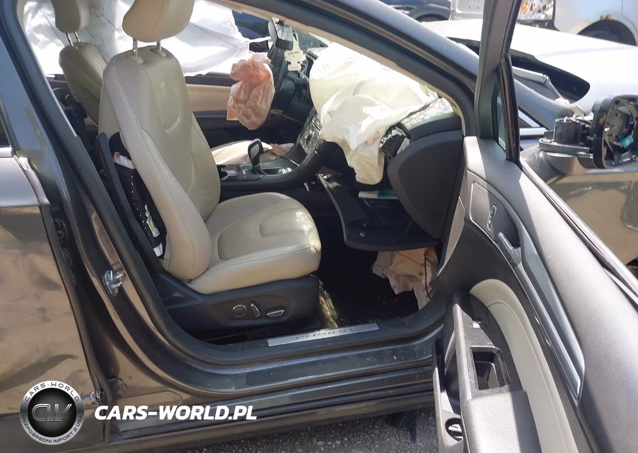 2015 Ford Fusion Hybrid Titanium VIN:3FA6P0RU1FR256495 - 5