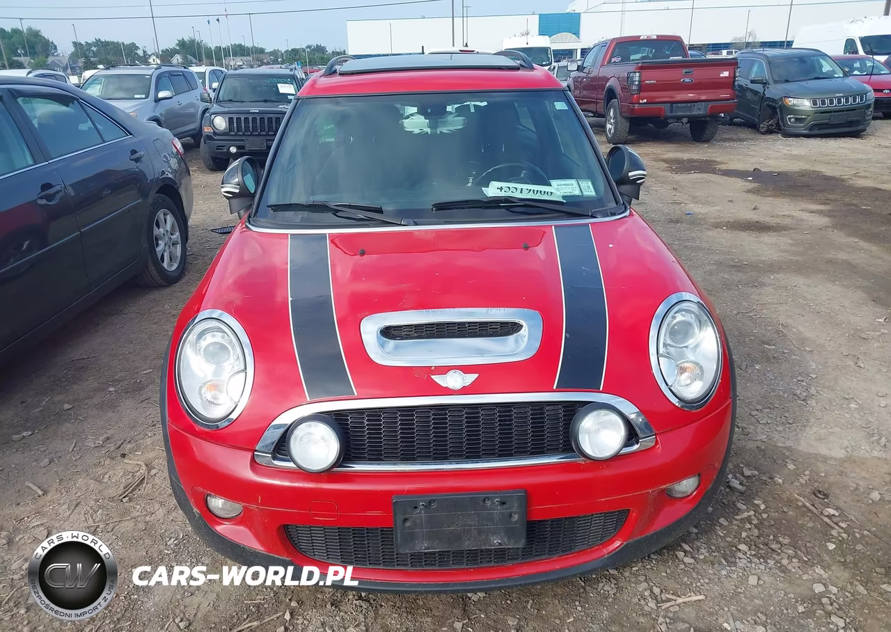 2010 Mini Cooper S Clubman VIN:WMWMM3C59ATP76414 - 11