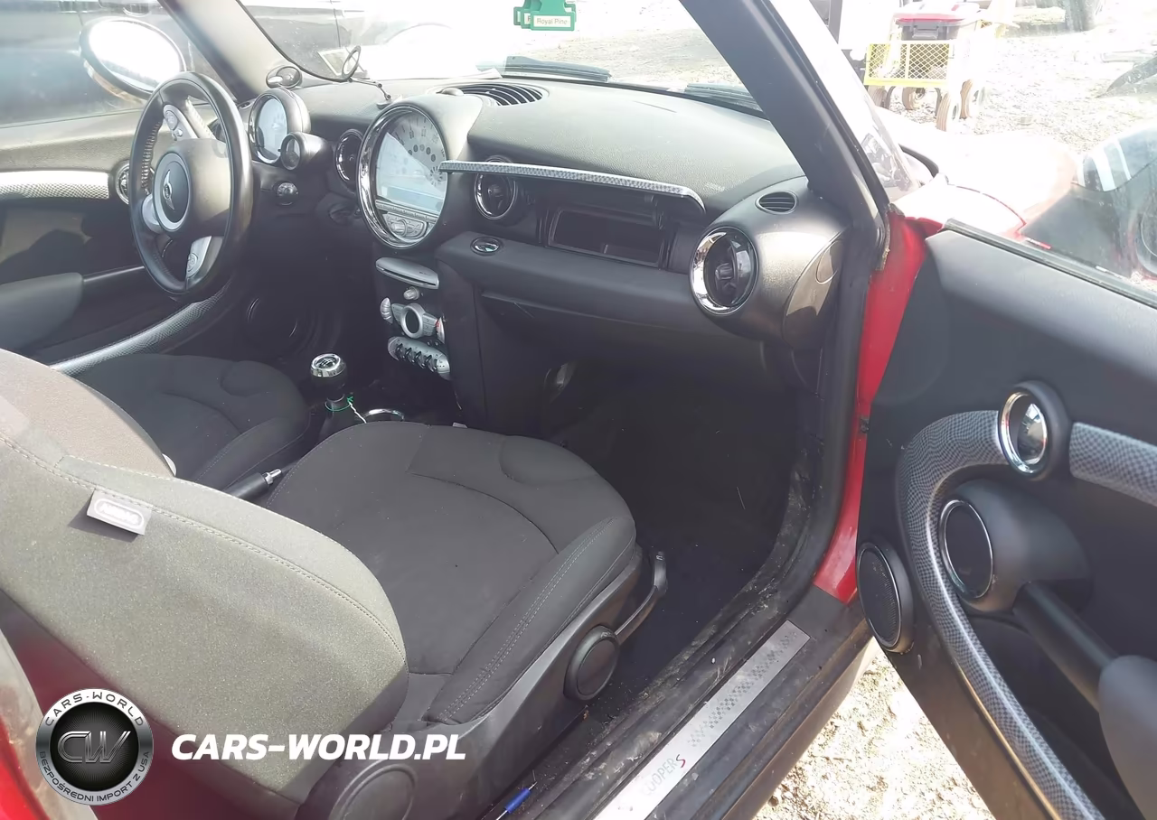 2010 Mini Cooper S Clubman VIN:WMWMM3C59ATP76414 - 5