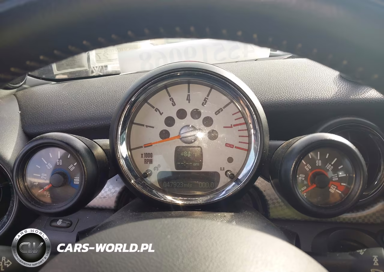 2010 Mini Cooper S Clubman VIN:WMWMM3C59ATP76414 - 7