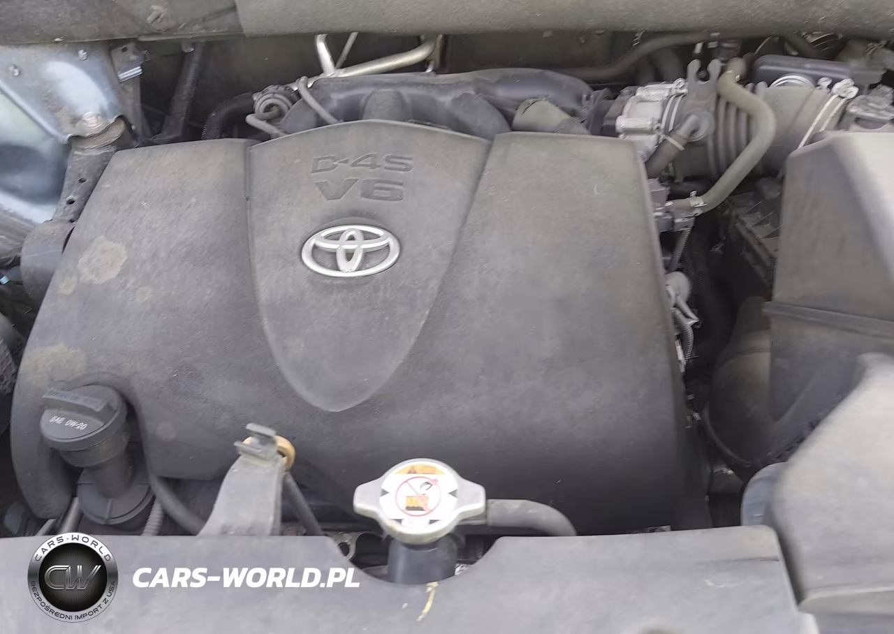2019 Toyota Highlander Le Plus VIN:5TDBZRFH7KS931191 - 10