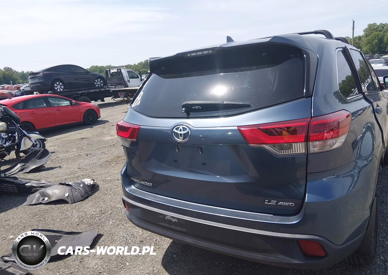 2019 Toyota Highlander Le Plus VIN:5TDBZRFH7KS931191 - 16
