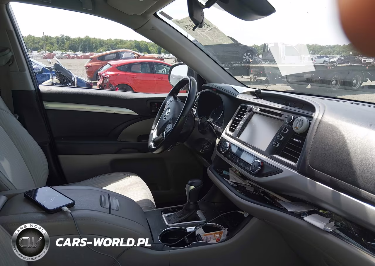 2019 Toyota Highlander Le Plus VIN:5TDBZRFH7KS931191 - 5
