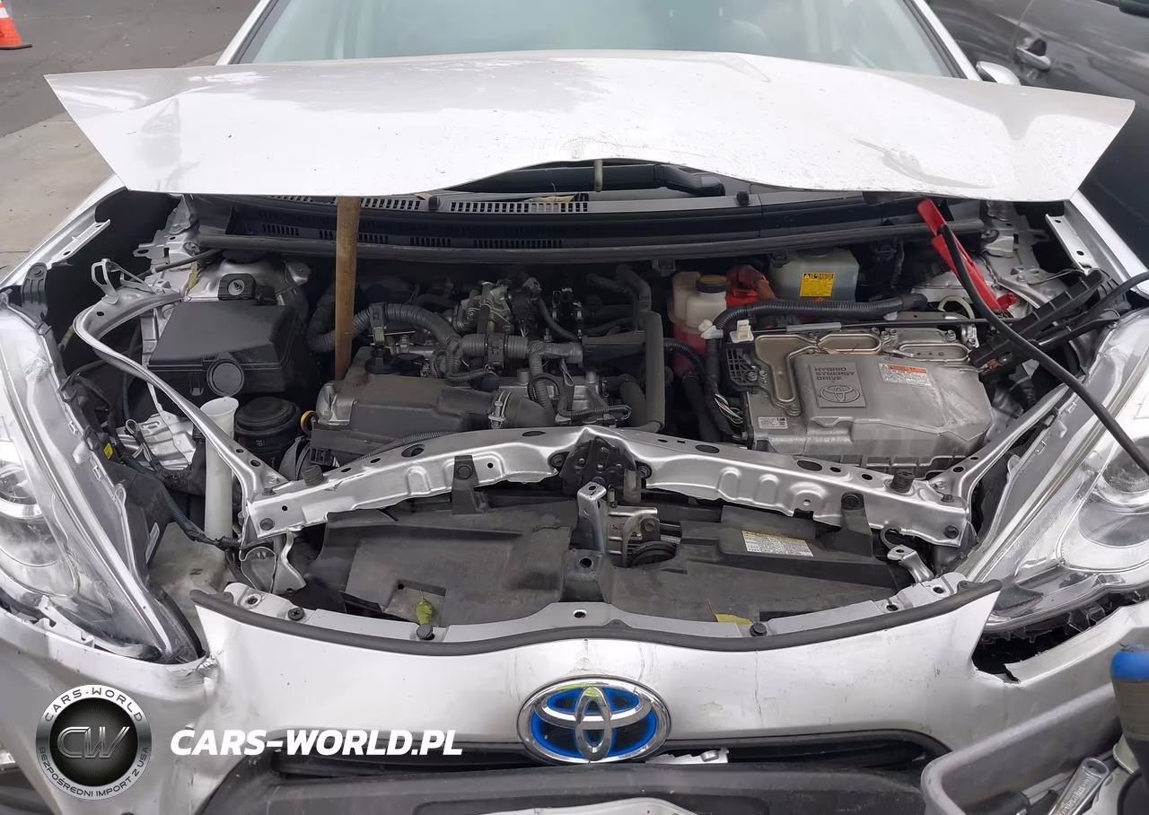 2016 Toyota Prius C Two VIN:JTDKDTB37G1125944 - 10