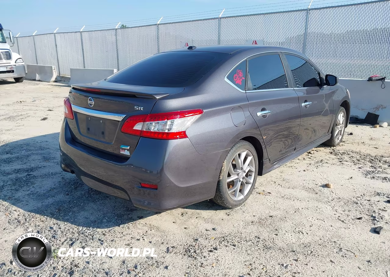 2014 Nissan Sentra Sr VIN:3N1AB7AP8EL639890 - 4