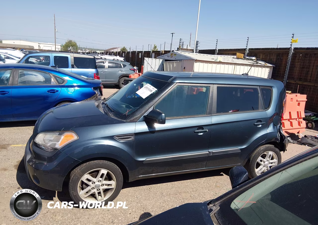 2011 Kia Soul + VIN:KNDJT2A25B7238430 - 14