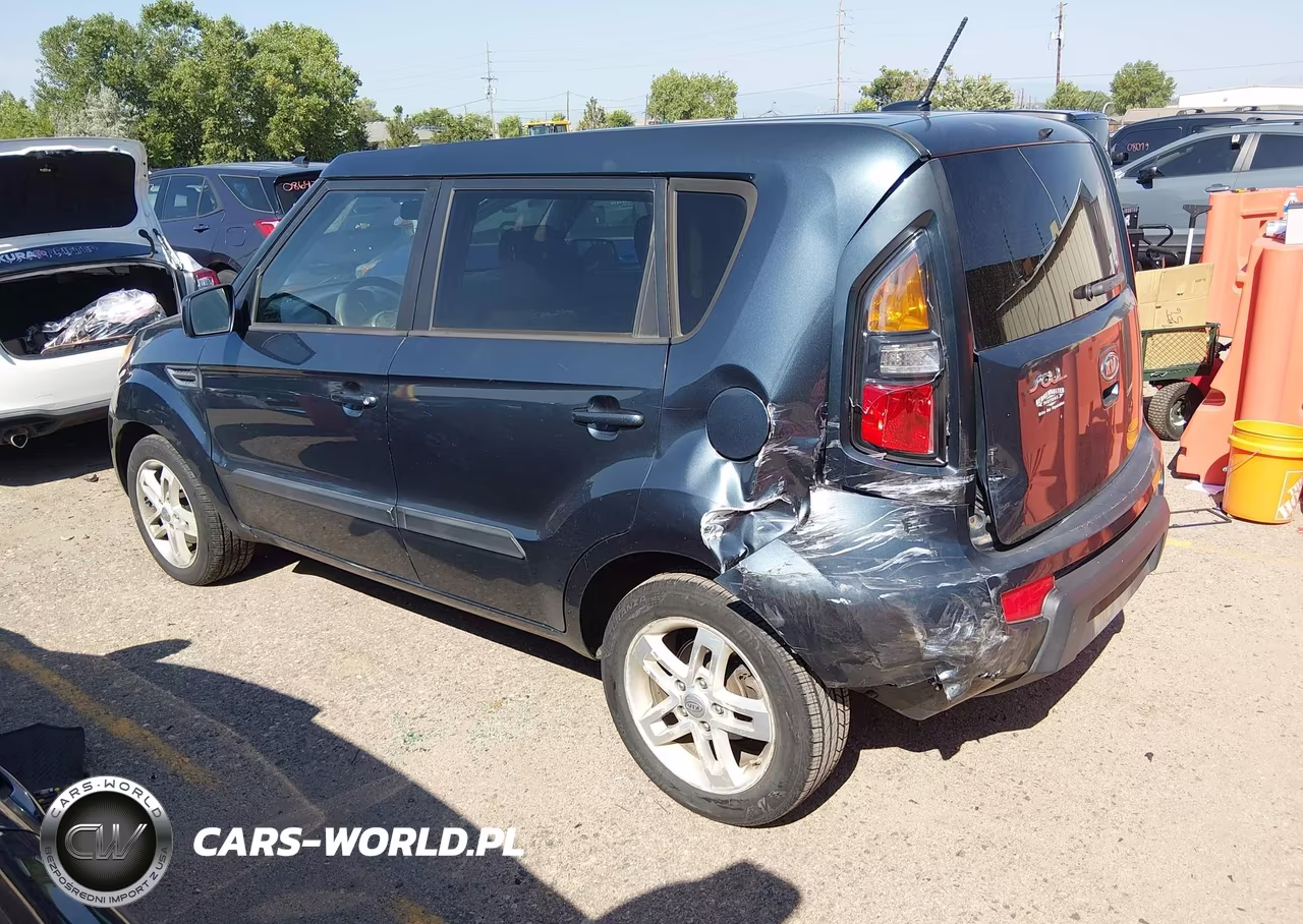 2011 Kia Soul + VIN:KNDJT2A25B7238430 - 3