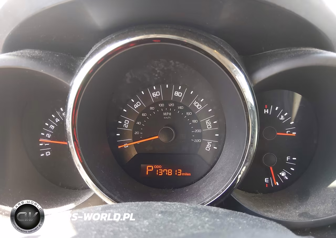 2011 Kia Soul + VIN:KNDJT2A25B7238430 - 7