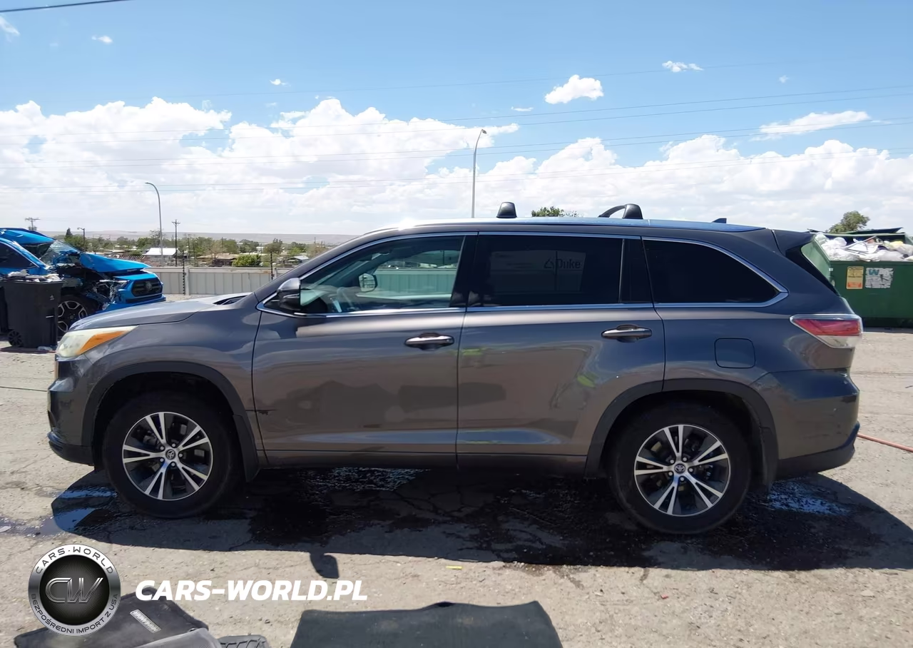 2016 Toyota Highlander Xle V6 VIN:5TDJKRFH2GS301036 - 14