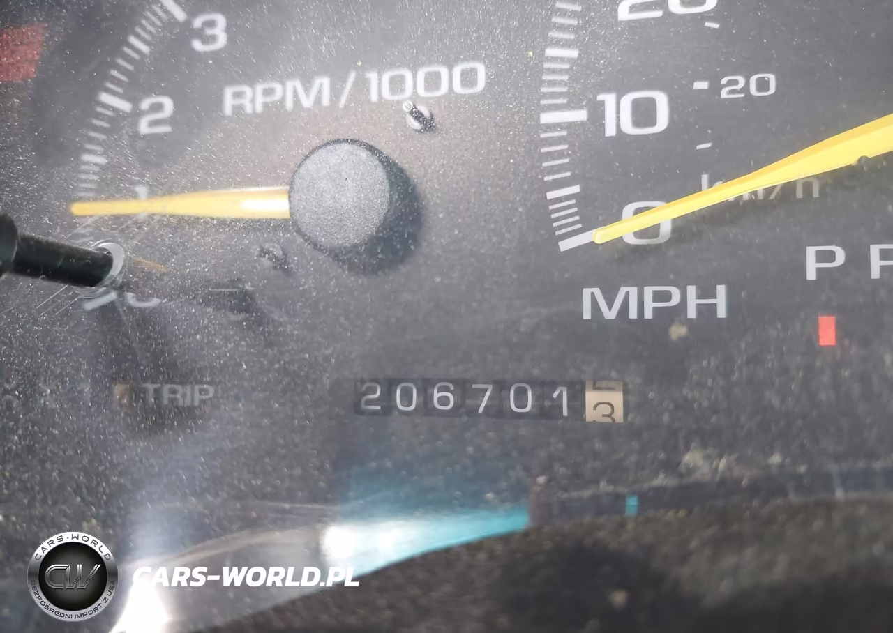 1997 Chevrolet Suburban 1500 VIN:1GNFK16R4VJ411801 - 12