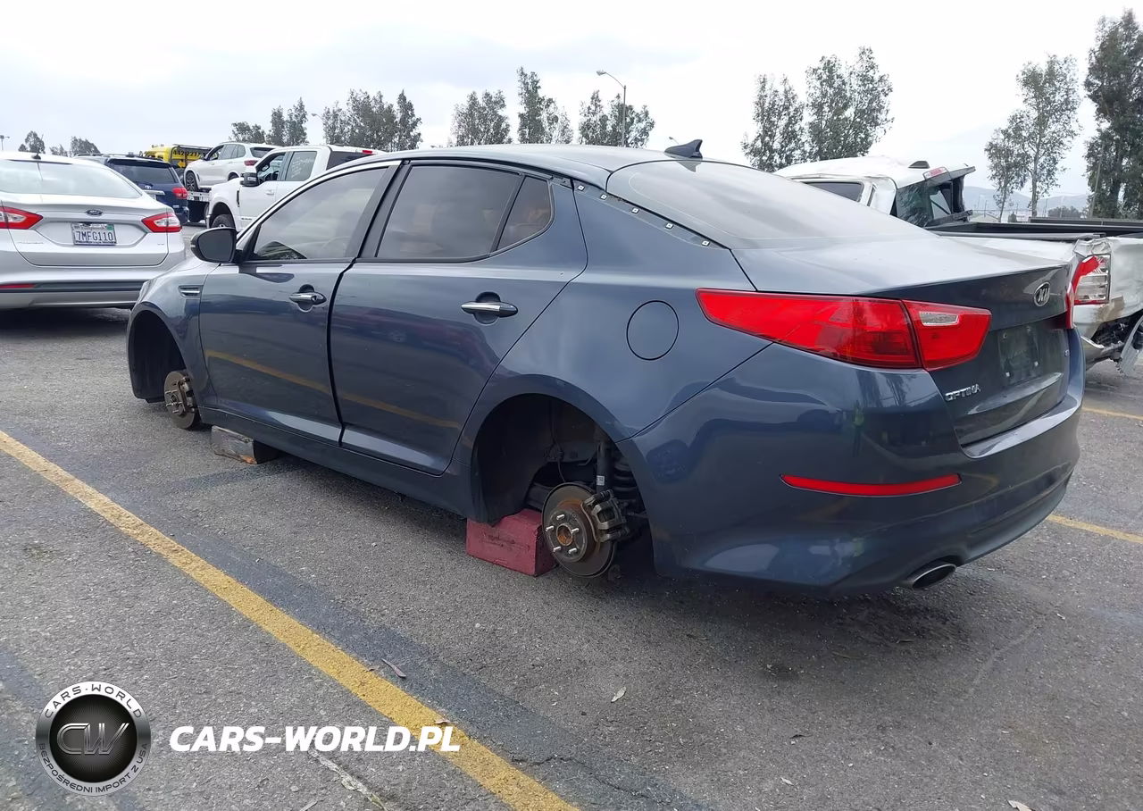 2015 Kia Optima Lx VIN:5XXGM4A76FG471387 - 3