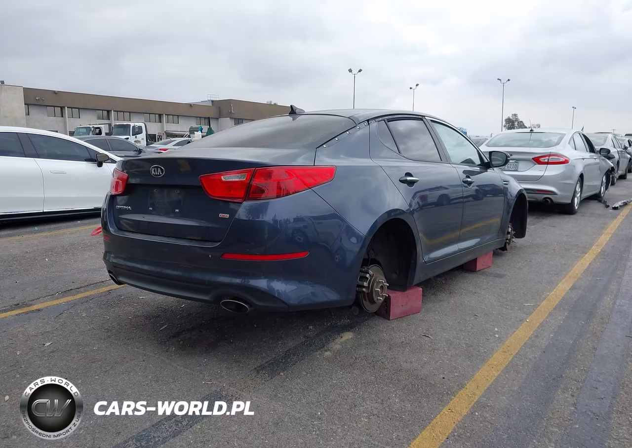 2015 Kia Optima Lx VIN:5XXGM4A76FG471387 - 4