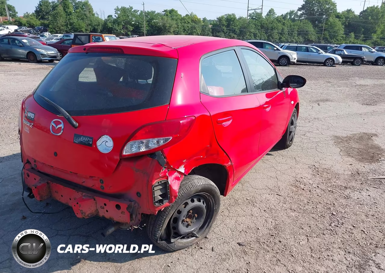 2011 Mazda Mazda2 Sport VIN:JM1DE1HZ8B0114553 - 4
