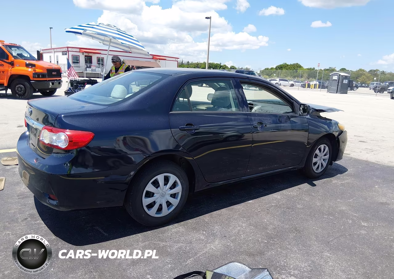 2013 Toyota Corolla L VIN:5YFBU4EE2DP158134 - 4