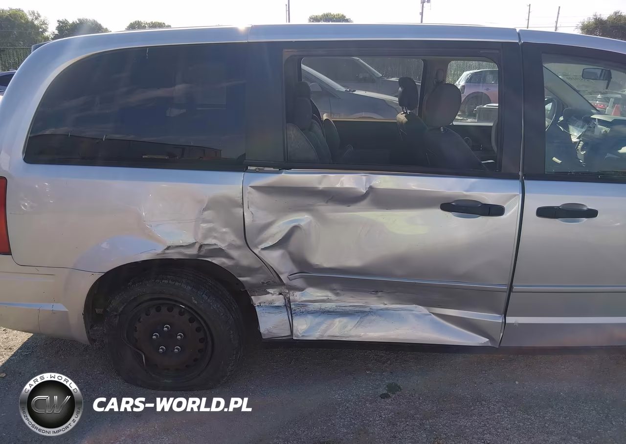 2008 Chrysler Town & Country Lx VIN:2A8HR44H58R834548 - 6