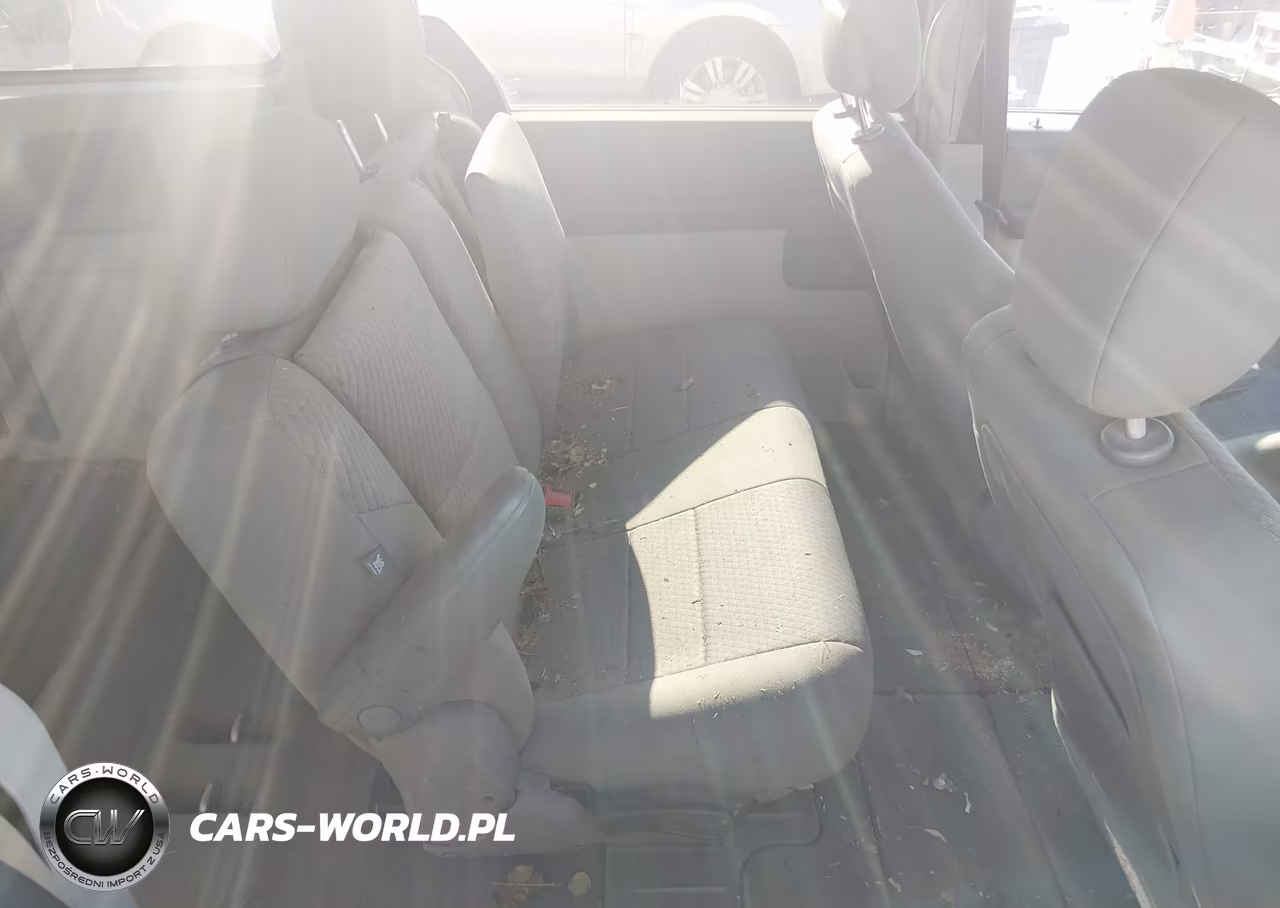 2008 Chrysler Town & Country Lx VIN:2A8HR44H58R834548 - 8